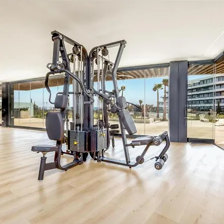 Vivi Homes - Holly Pool, Sauna, Gym & Sea View شقة *