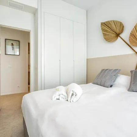 Vivi Homes - Holly Pool, Sauna, Gym & Sea View