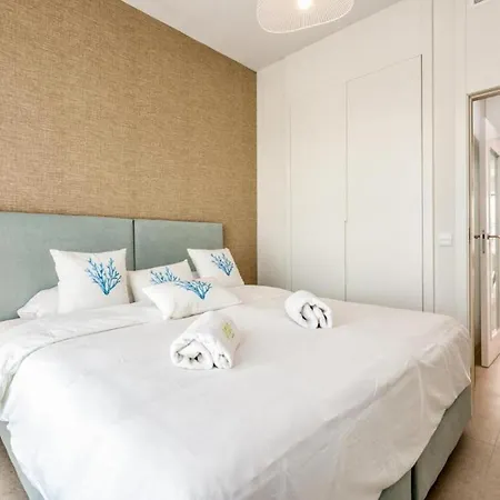 Vivi Homes - Holly Pool, Sauna, Gym & Sea View شقة *