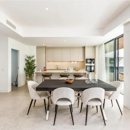 شقة Vivi Homes - Holly Pool, Sauna, Gym & Sea View *