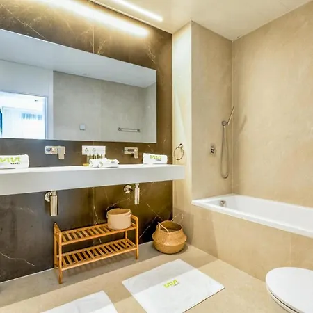 Vivi Homes - Holly Pool, Sauna, Gym & Sea View *